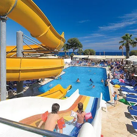 Resort Petunya 4*