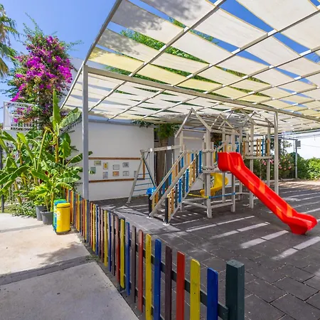 Petunya Ортакент