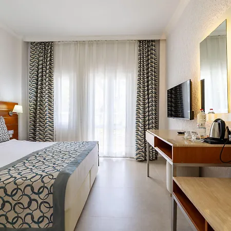 Resort Petunya 4*