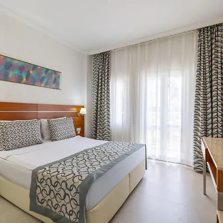 Resort Petunya 4*